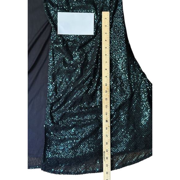 NWT Love & Lemonade One Shoulder Thigh Slit Side Cutout Green Sequin Dress M - Picture 3 of 8
